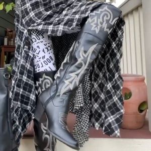 Fall trend - elegant cowgirl - over knee boots are perfect. Sass with comfort.